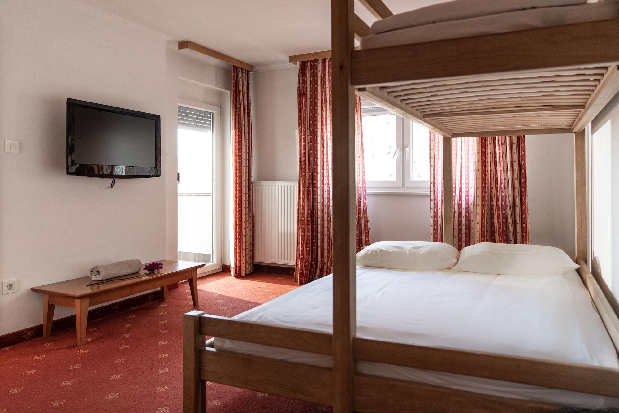 Hotel Medno Екстериор снимка